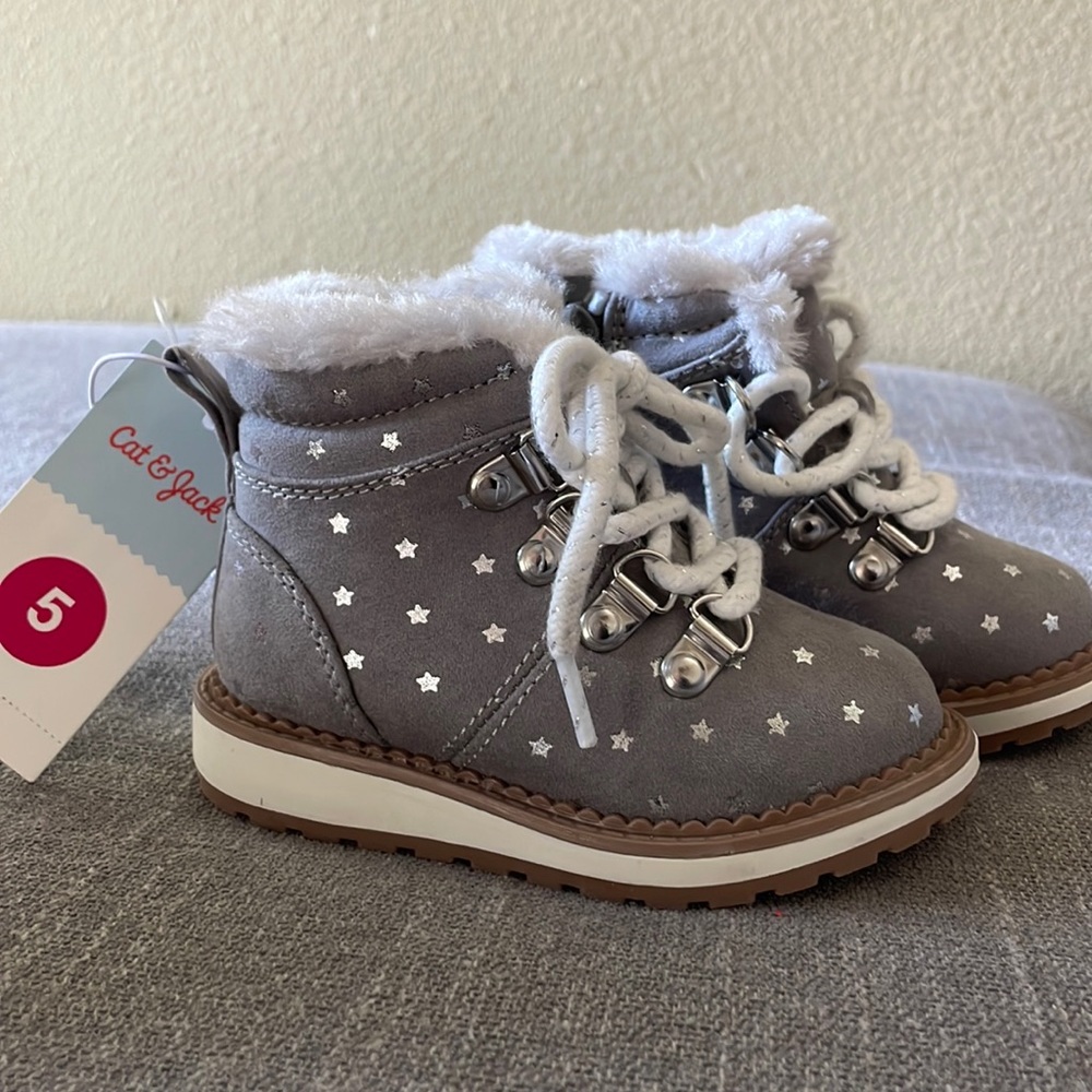 NEW Cat & Jack Reed boots